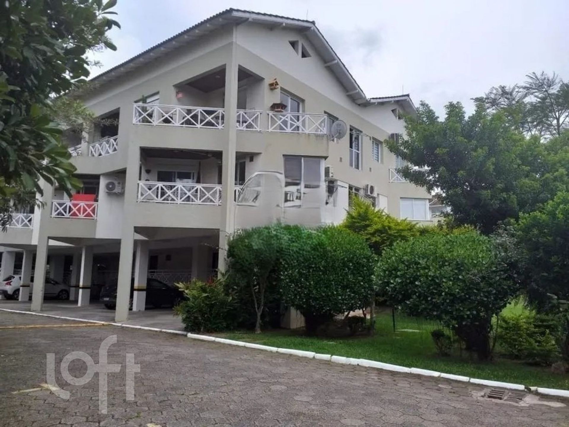Apartamentos com 120m², 2 quartos, 1 suíte, 1 garagem, no bairro Porto da Lagoa em Florianópolis