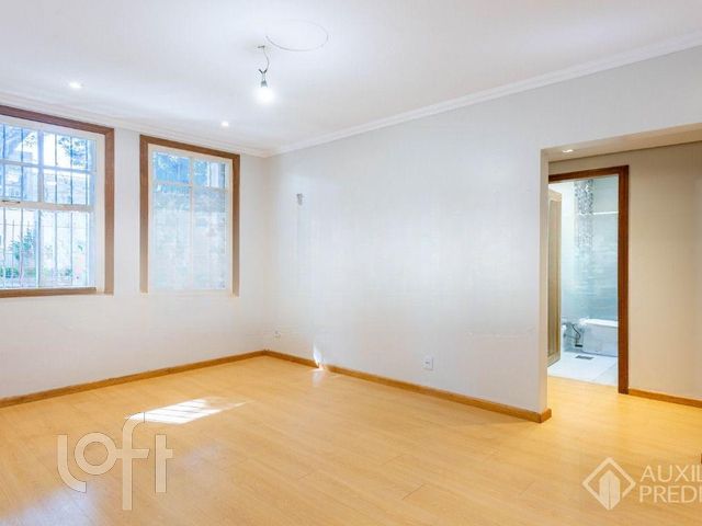 Apartamento com 70m², 2 dormitórios, Petrópolis em Porto Alegre