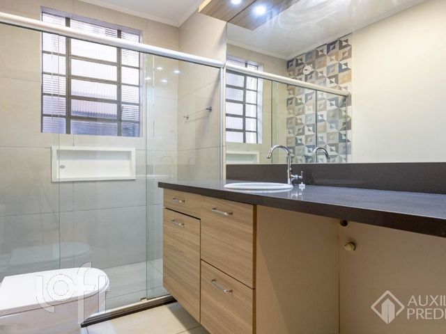 Apartamento com 70m², 2 dormitórios, Petrópolis em Porto Alegre