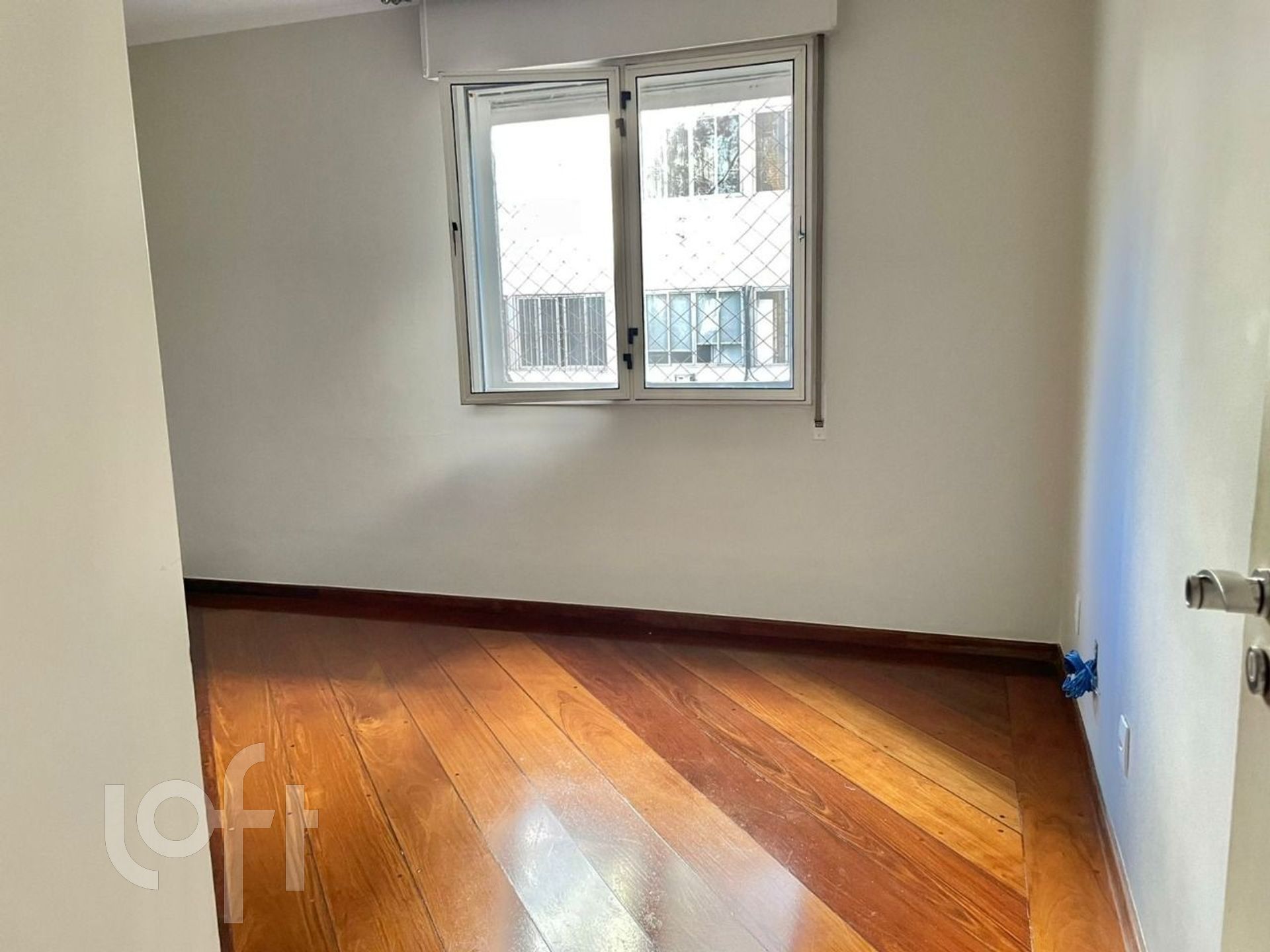 Apartamento à venda com 3 quartos, 160m² - Foto 8