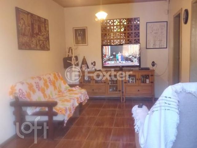 Casa com 435m², 2 dormitórios, 1 vaga, Chácara das Pedras em Porto Alegre