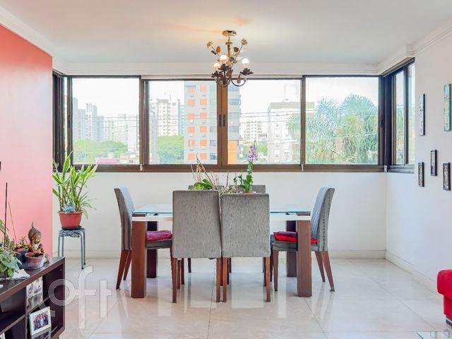 Apartamento com 143m², 3 dormitórios, 1 suíte, 2 vagas, Boa Vista em Porto Alegre