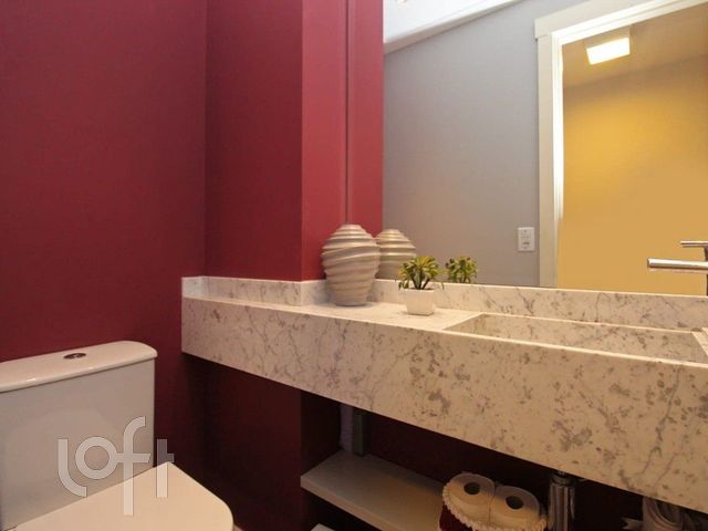 Apartamento com 61m², 2 dormitórios, 1 suíte, 1 vaga, Rio Branco em Porto Alegre