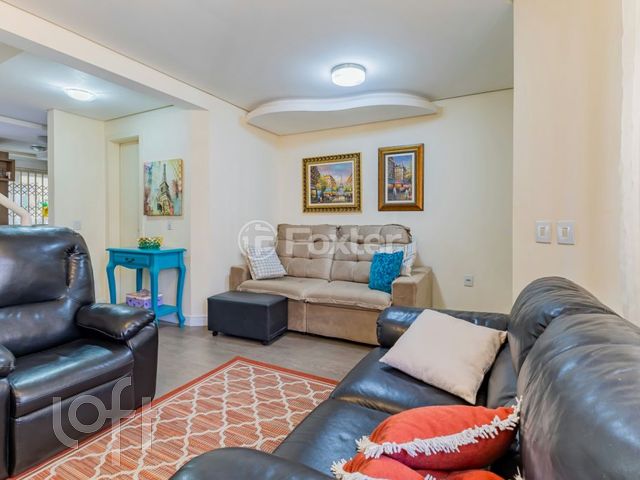 Casa em Condomínio com 177m², 3 dormitórios, 1 suíte, 2 vagas, Higienópolis em Porto Alegre