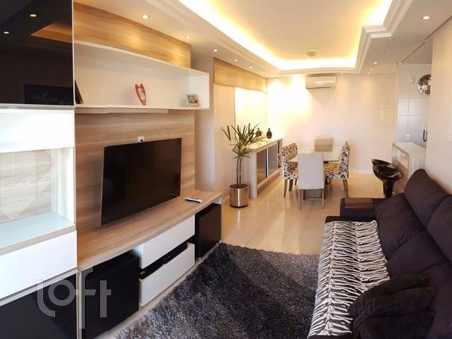 Apartamento com 75m², 3 dormitórios, 1 suíte, 2 vagas, Vila Ipiranga em Porto Alegre