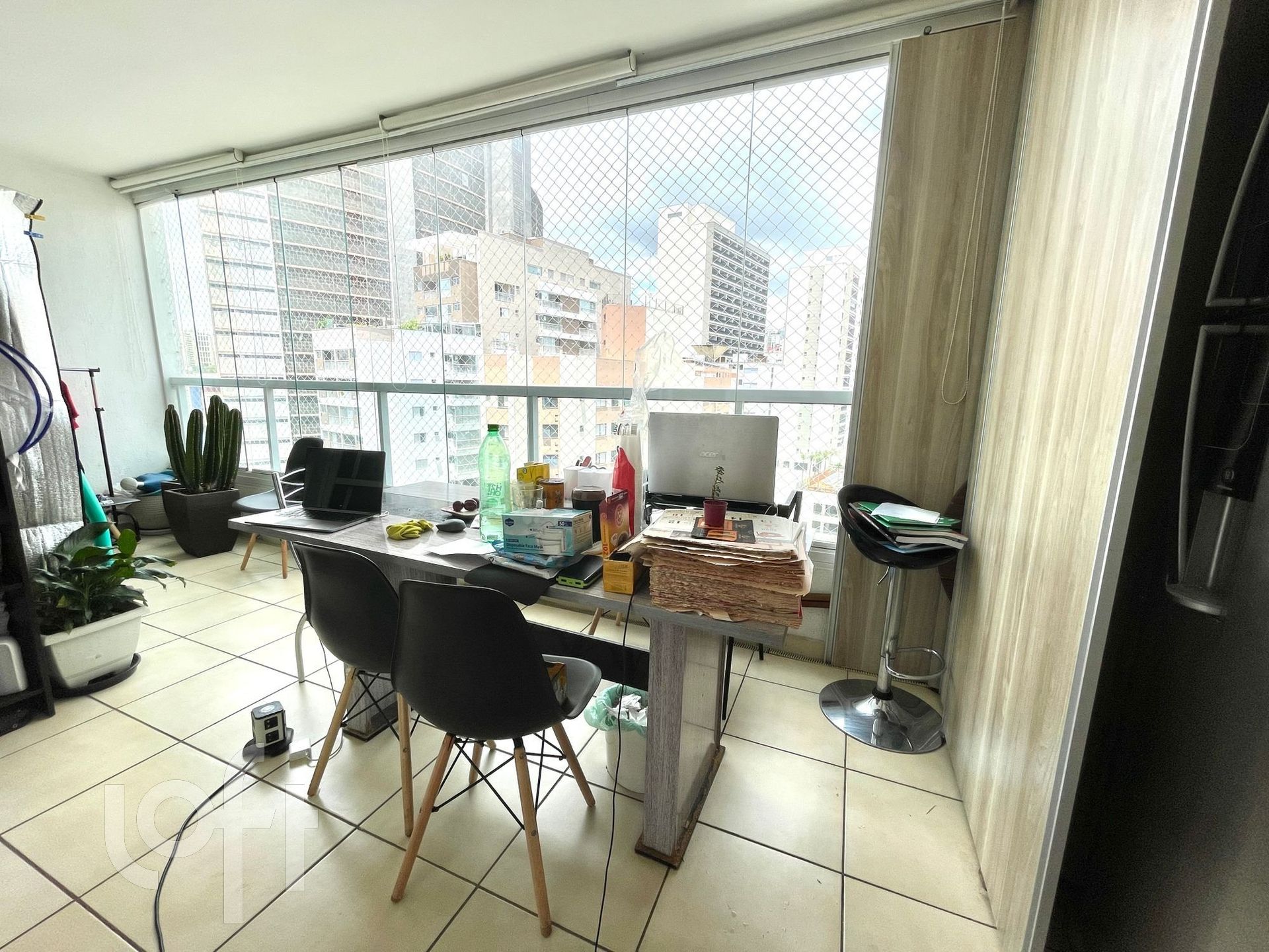 Apartamento à venda com 2 quartos, 64m² - Foto 3