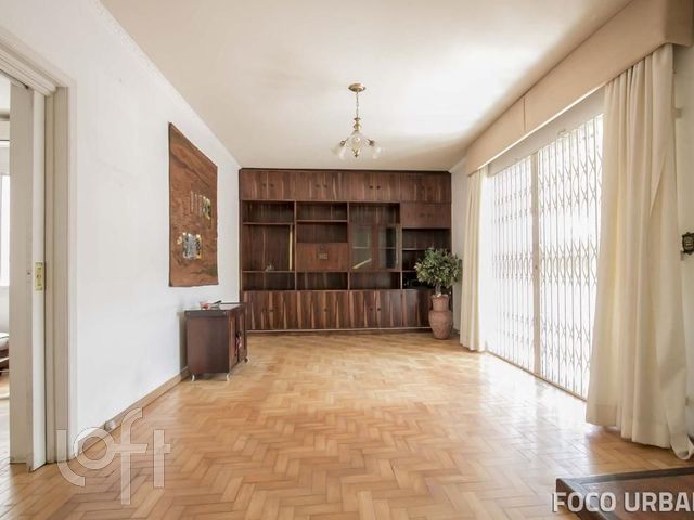 Casa com 205m², 3 dormitórios, 1 suíte, 2 vagas, Chácara das Pedras em Porto Alegre