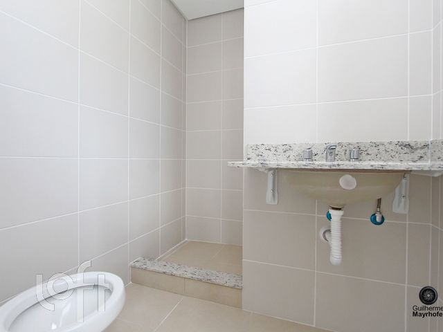 Apartamento com 78m², 2 dormitórios, 2 suítes, 1 vaga, Petrópolis em Porto Alegre