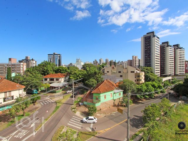 Apartamento com 78m², 2 dormitórios, 2 suítes, 1 vaga, Petrópolis em Porto Alegre