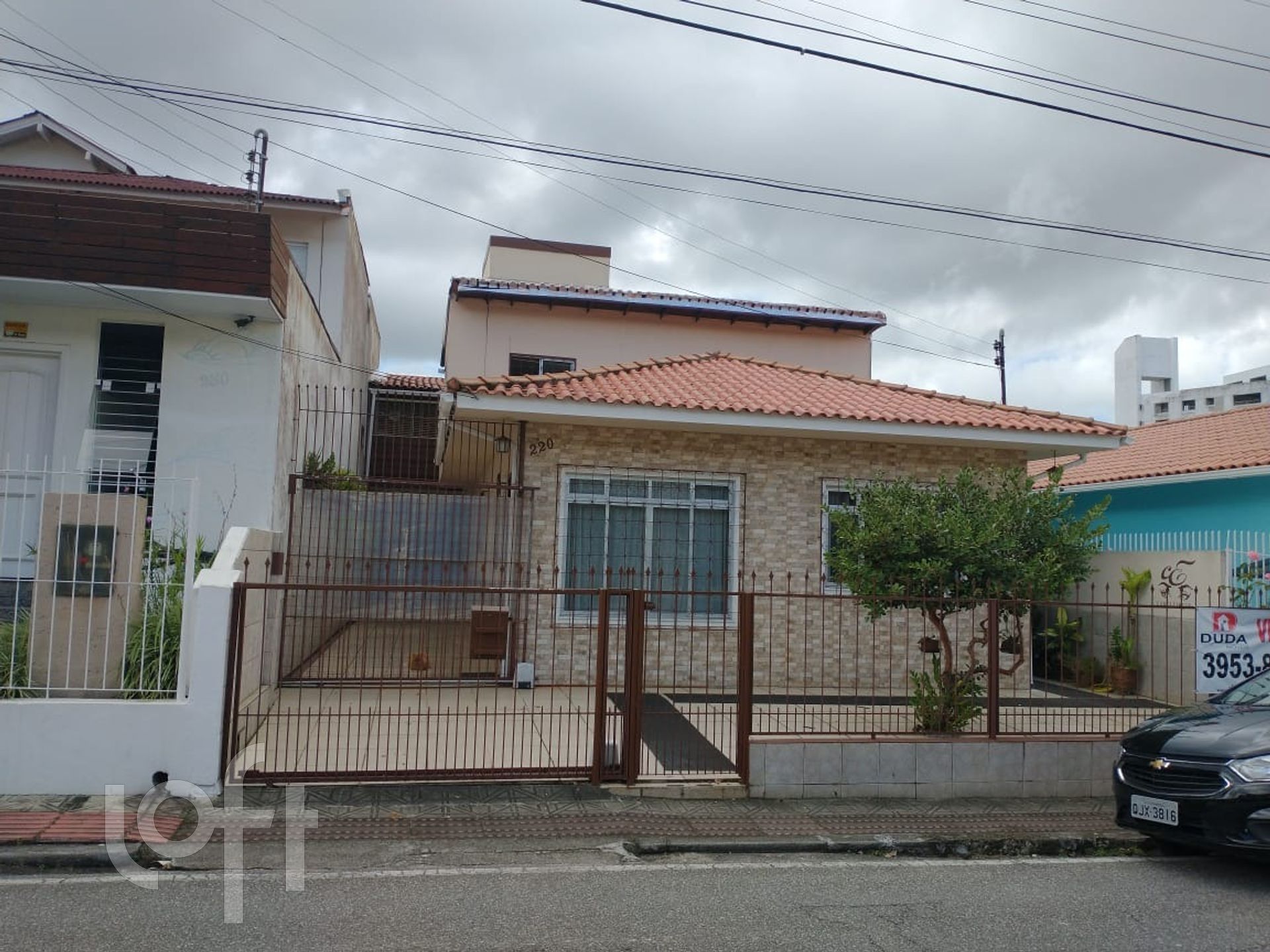 Casa Residencial com 119m², 4 quartos, 1 suíte, 4 garagens, no bairro Saco dos limões em Florianópolis