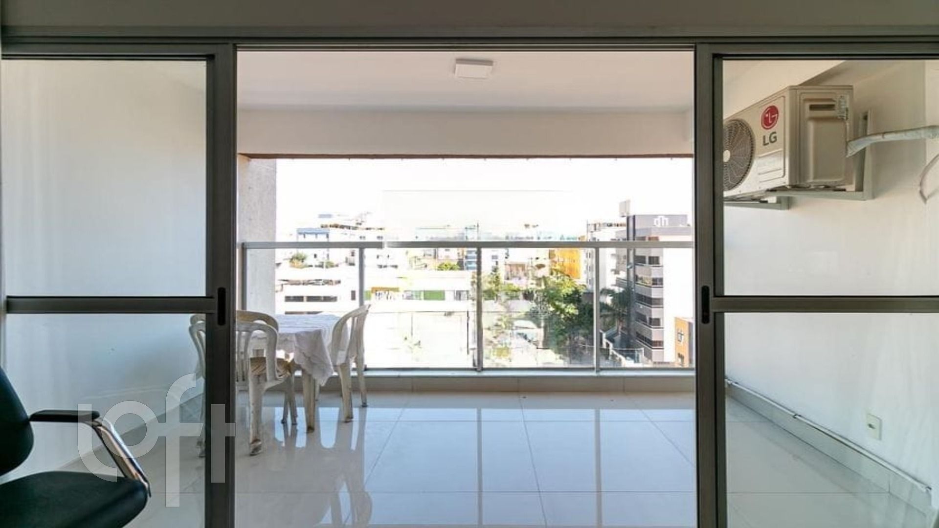 Apartamento à venda com 4 quartos, 108m² - Foto 3