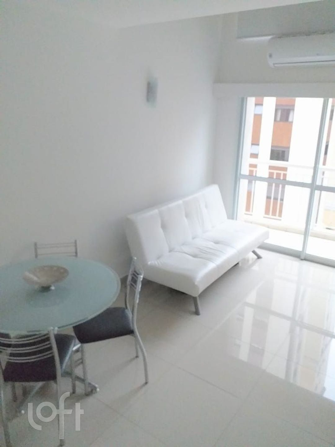 Apartamento à venda com 1 quarto, 50m² - Foto 3