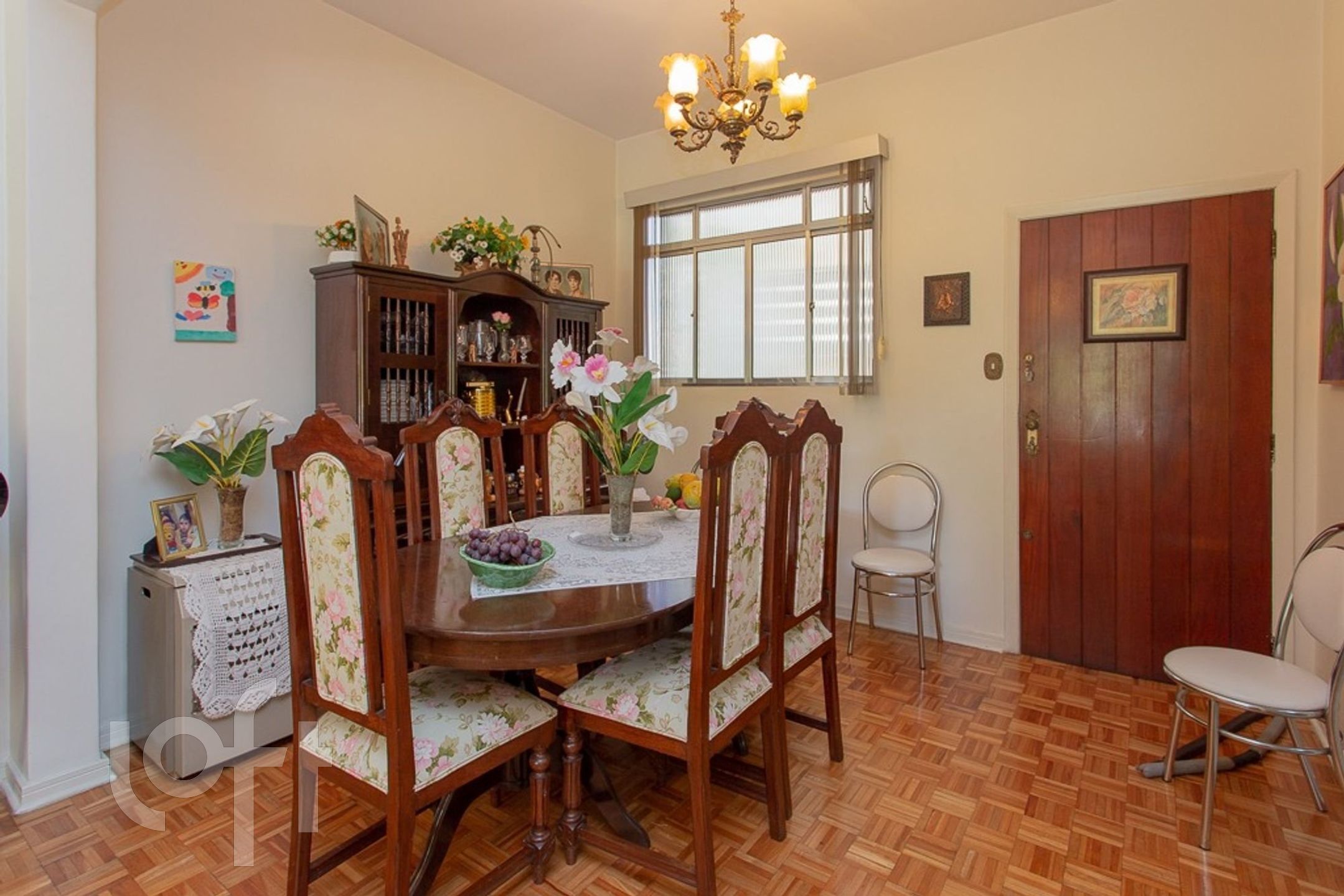 Apartamento à venda com 3 quartos, 238m² - Foto 15