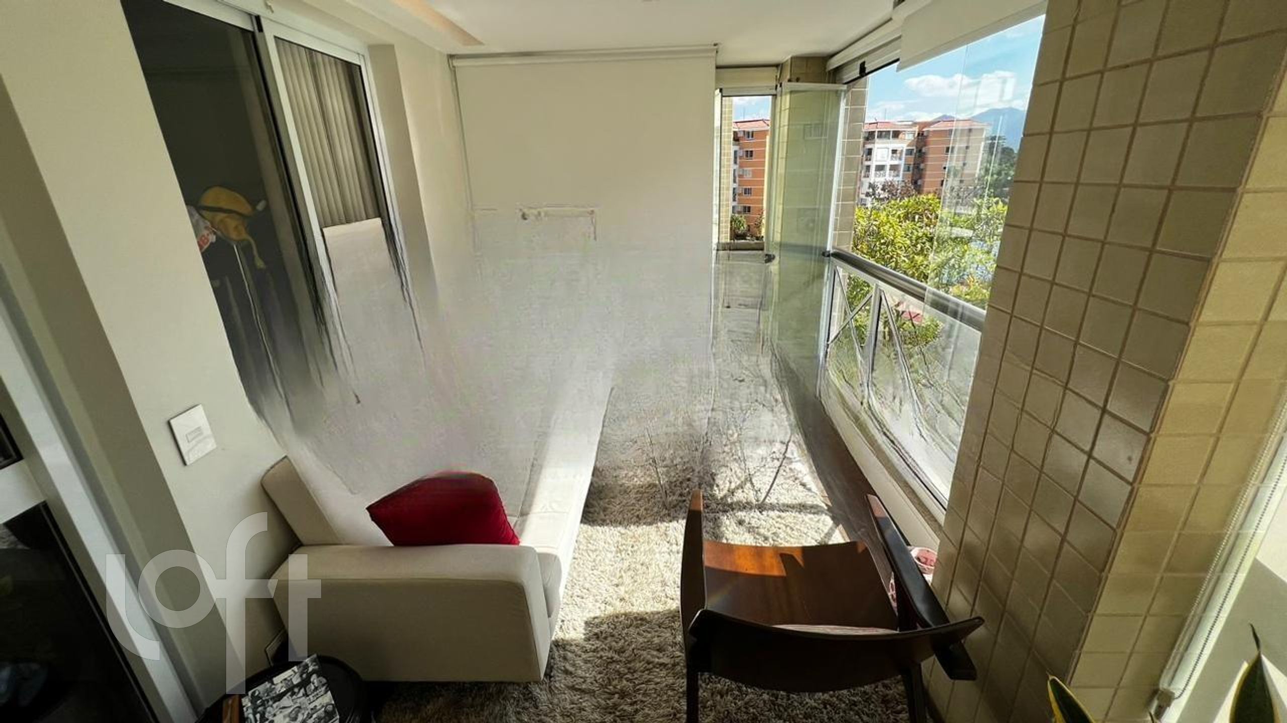 Apartamento à venda com 2 quartos, 97m² - Foto 2