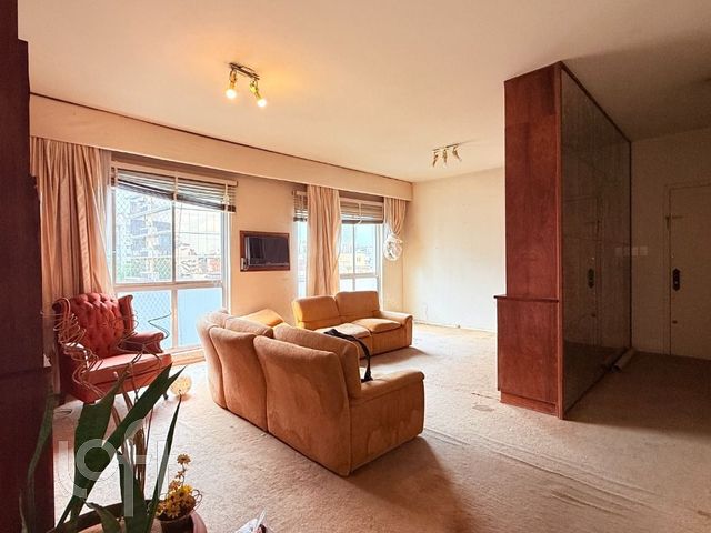 Apartamento com 204m², 4 dormitórios, 1 suíte, 2 vagas, Rio Branco em Porto Alegre