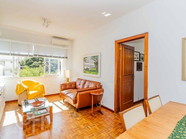 Apartamento com 96m², 3 dormitórios, 1 vaga, Santana em Porto Alegre