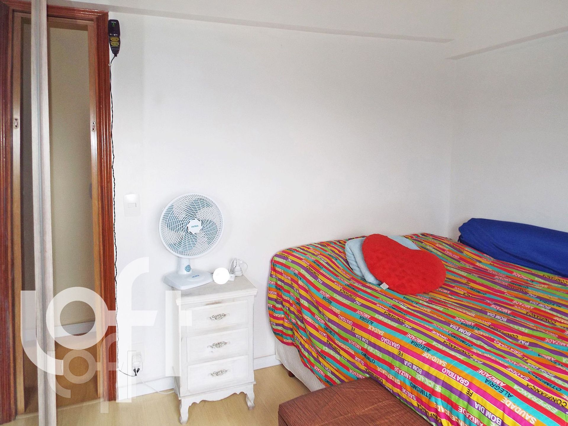 Apartamento à venda com 4 quartos, 140m² - Foto 6