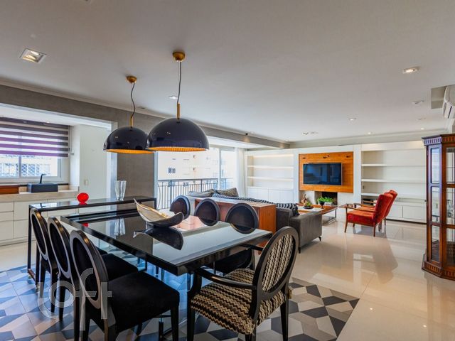 Apartamento com 167m², 3 dormitórios, 3 suítes, 4 vagas, Jardim Europa em Porto Alegre