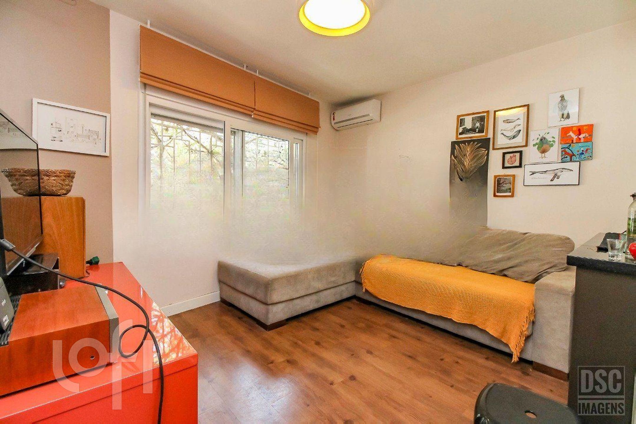 Apartamento com 75m², 2 dormitórios, 1 suíte, Bom Fim em Porto Alegre