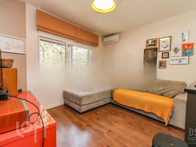 Apartamento com 75m², 2 dormitórios, 1 suíte, Bom Fim em Porto Alegre