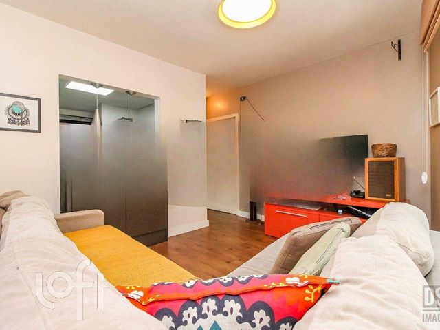 Apartamento com 75m², 2 dormitórios, 1 suíte, Bom Fim em Porto Alegre