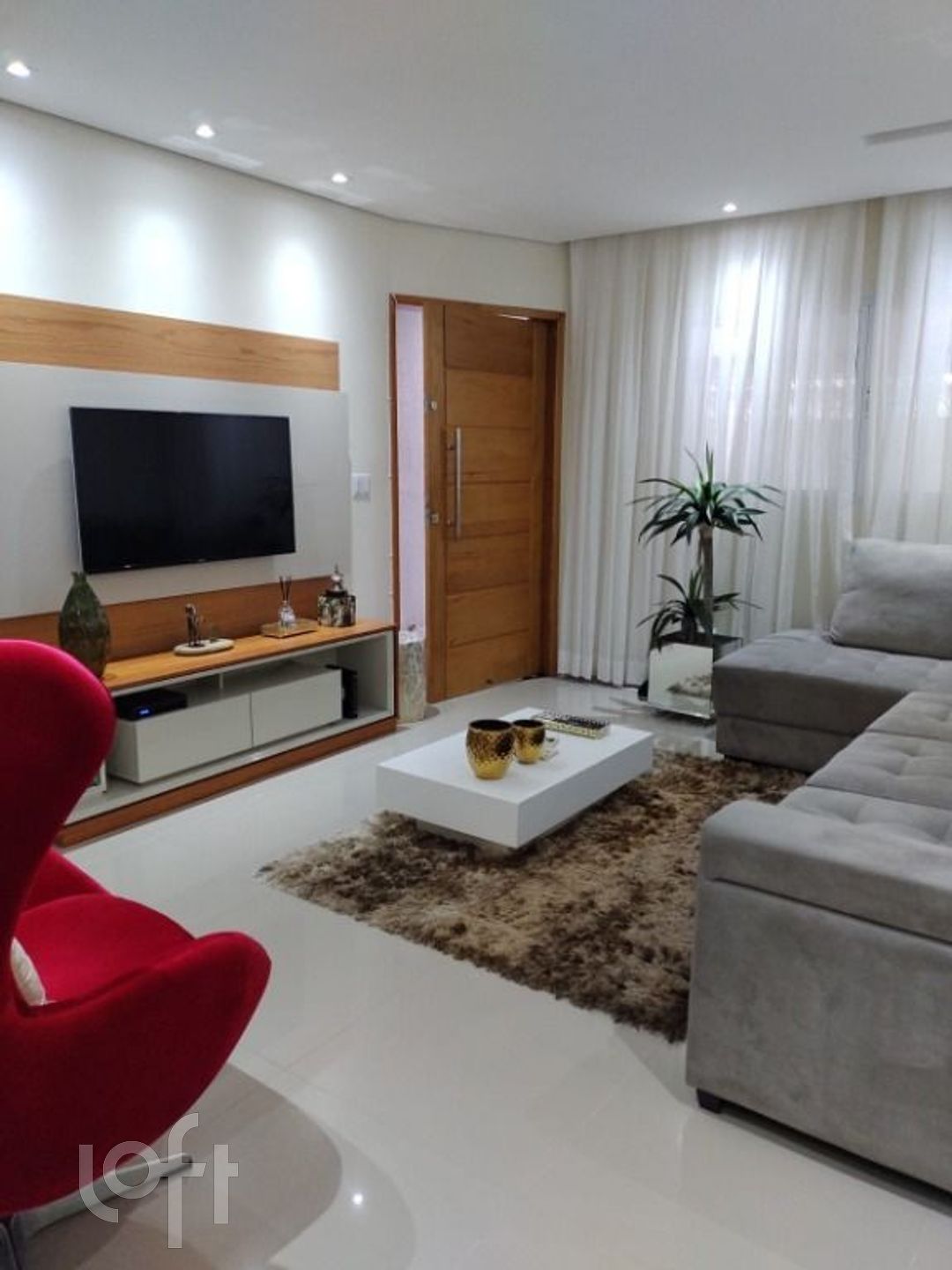 Casa à venda com 3 quartos, 160m² - Foto 1