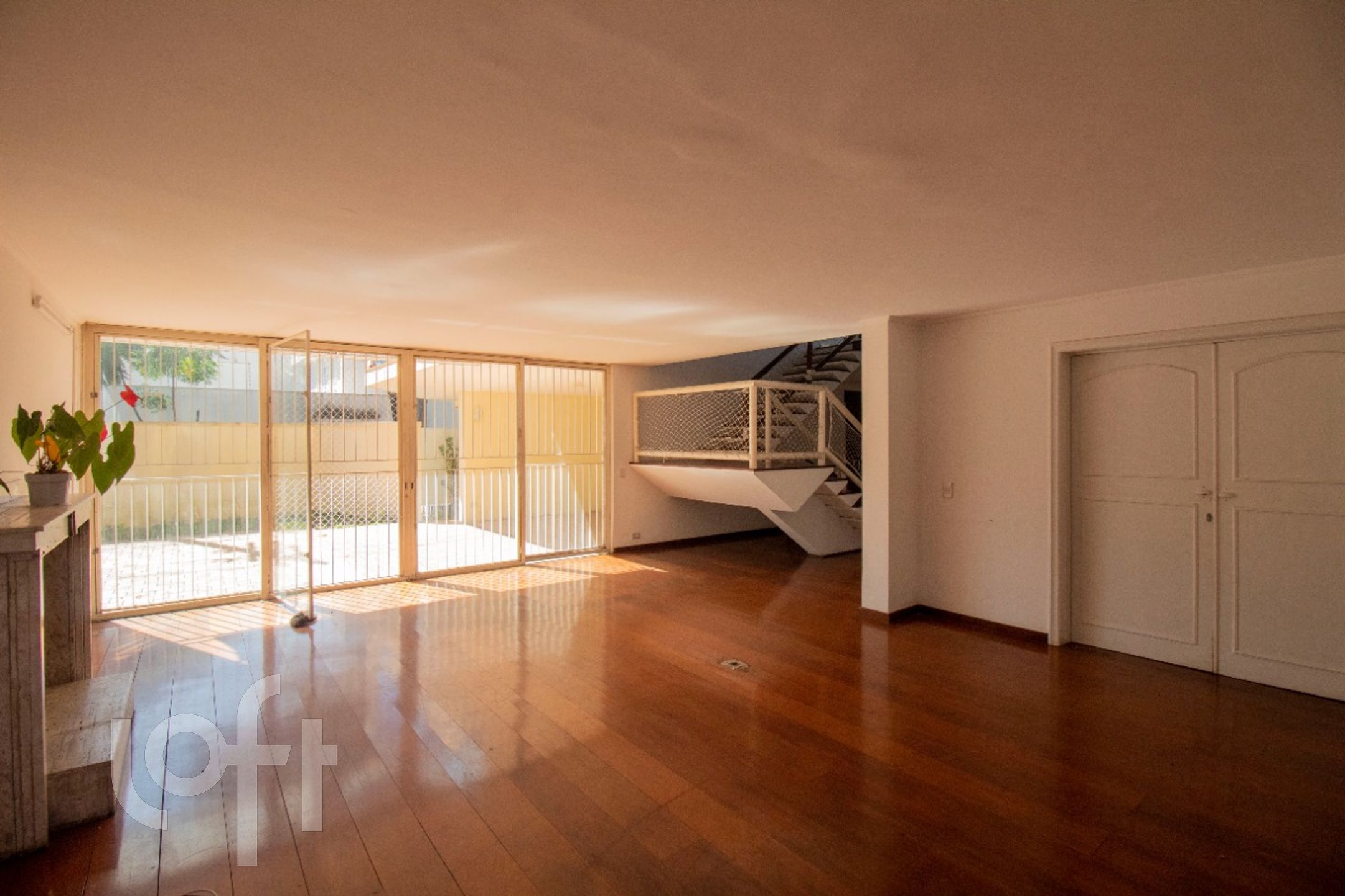 Casa à venda com 5 quartos, 420m² - Foto 2