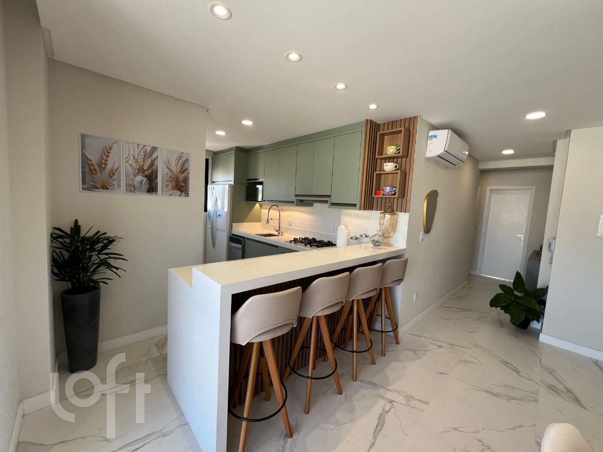 Apartamentos com 88m², 2 quartos, 1 suíte, 2 garagens, no bairro Centro em Itajaí