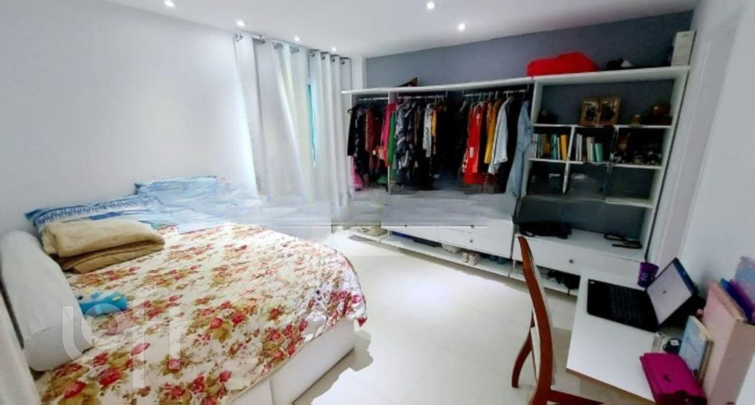 Apartamento à venda com 3 quartos, 300m² - Foto 4