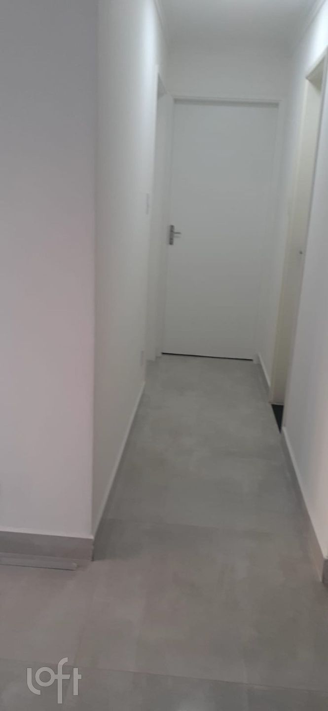 Apartamento à venda com 2 quartos, 75m² - Foto 4