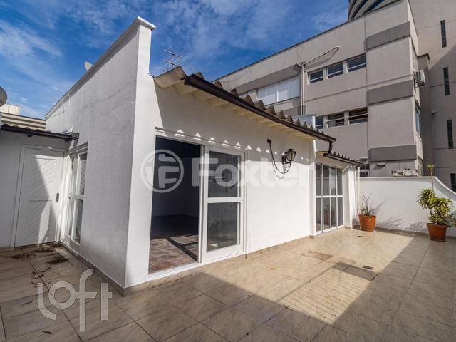 Apartamento com 219m², 3 dormitórios, 1 suíte, 2 vagas, Moinhos de Vento em Porto Alegre