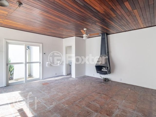 Apartamento com 219m², 3 dormitórios, 1 suíte, 2 vagas, Moinhos de Vento em Porto Alegre