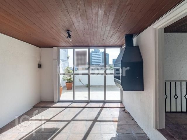 Apartamento com 219m², 3 dormitórios, 1 suíte, 2 vagas, Moinhos de Vento em Porto Alegre