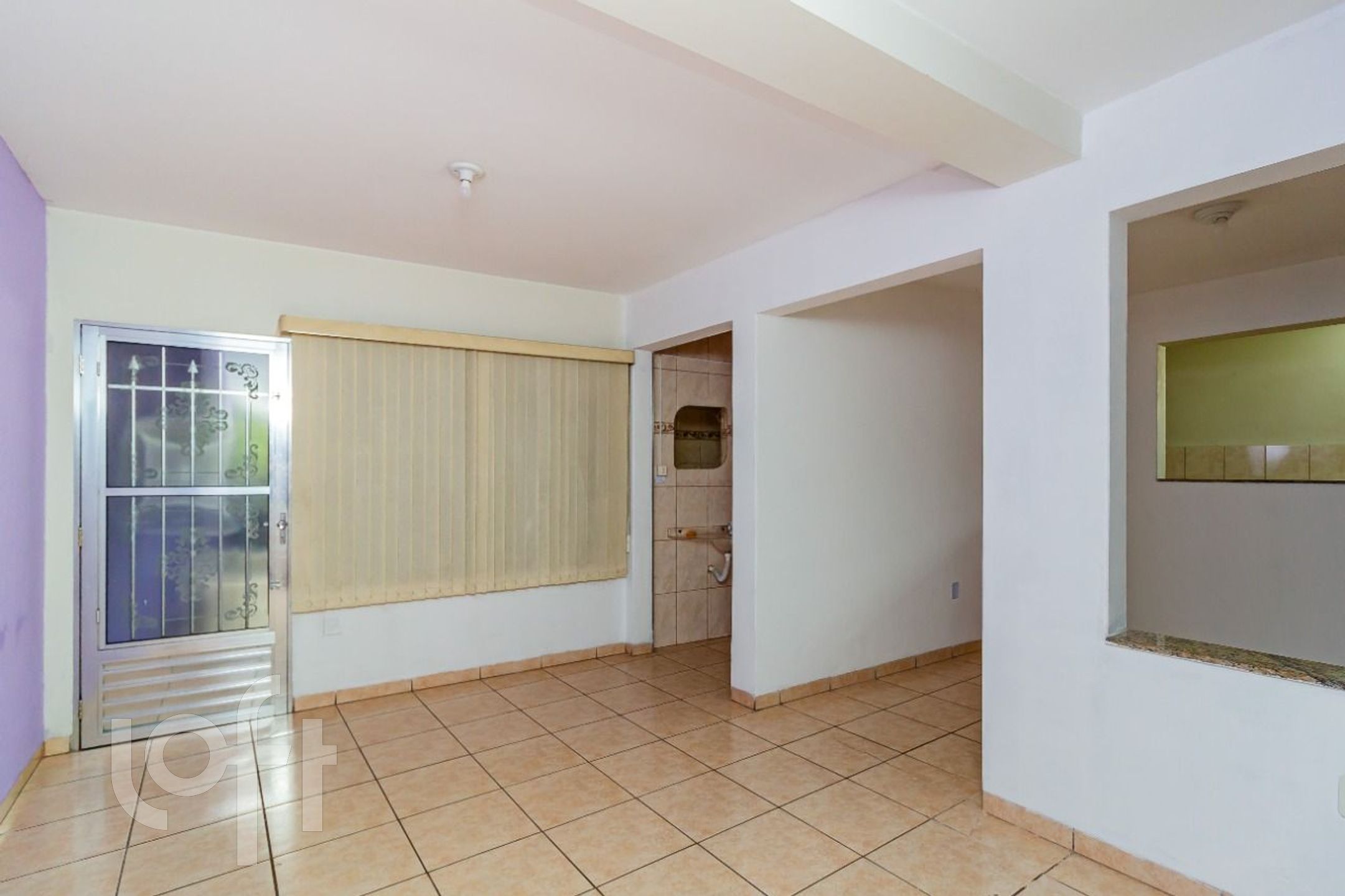 Casa à venda com 3 quartos, 98m² - Foto 1