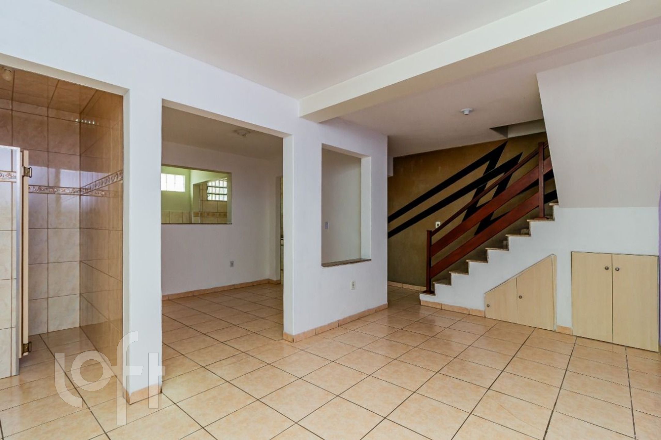 Casa à venda com 3 quartos, 98m² - Foto 2