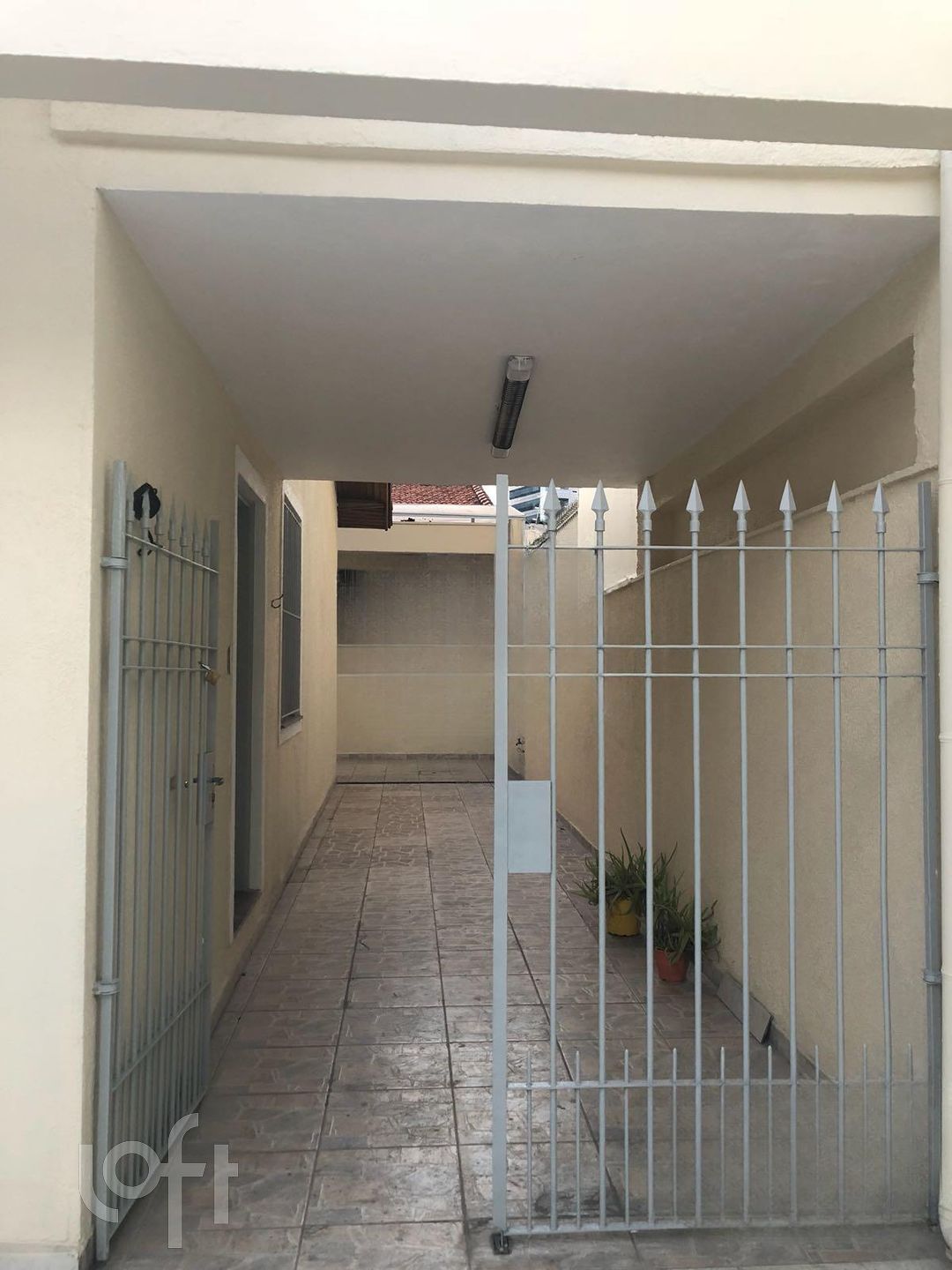 Casa à venda com 5 quartos, 200m² - Foto 10