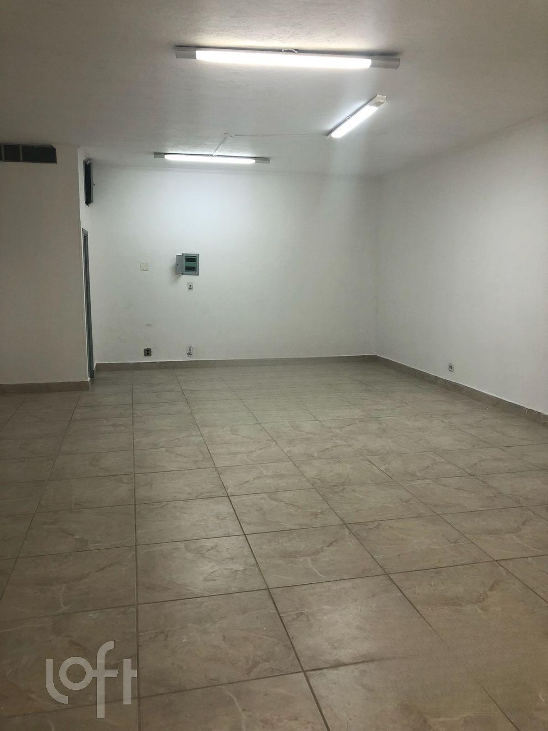 Casa à venda com 5 quartos, 200m² - Foto 2