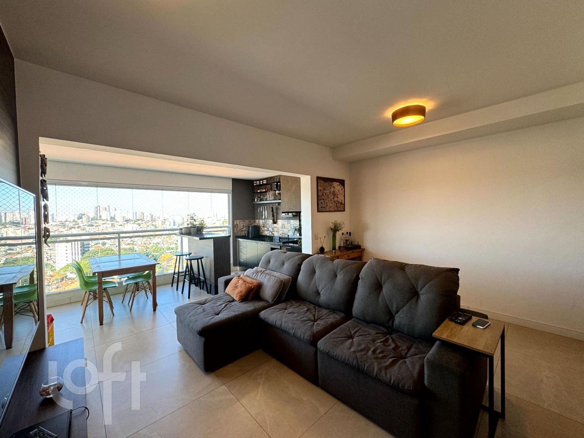 Apartamento à venda com 3 quartos, 90m² - Foto 1