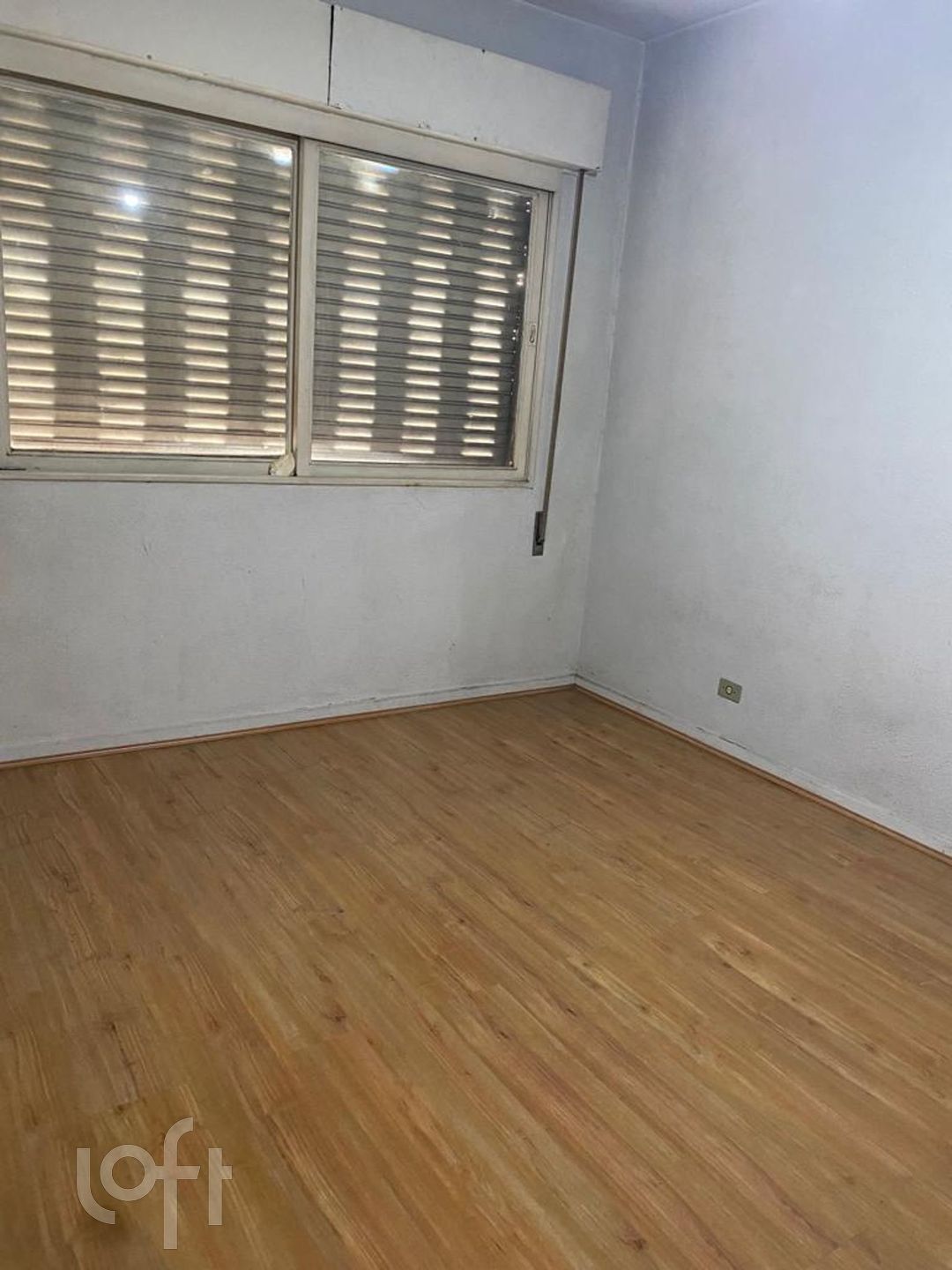 Apartamento à venda com 1 quarto, 60m² - Foto 2