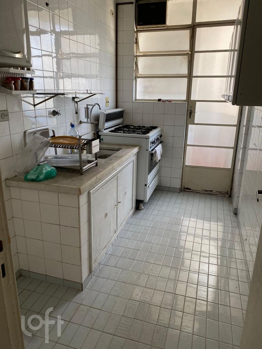 Apartamento à venda com 1 quarto, 60m² - Foto 10