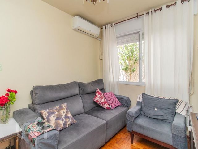 Apartamento com 47m², 2 dormitórios, 1 suíte, Menino Deus em Porto Alegre