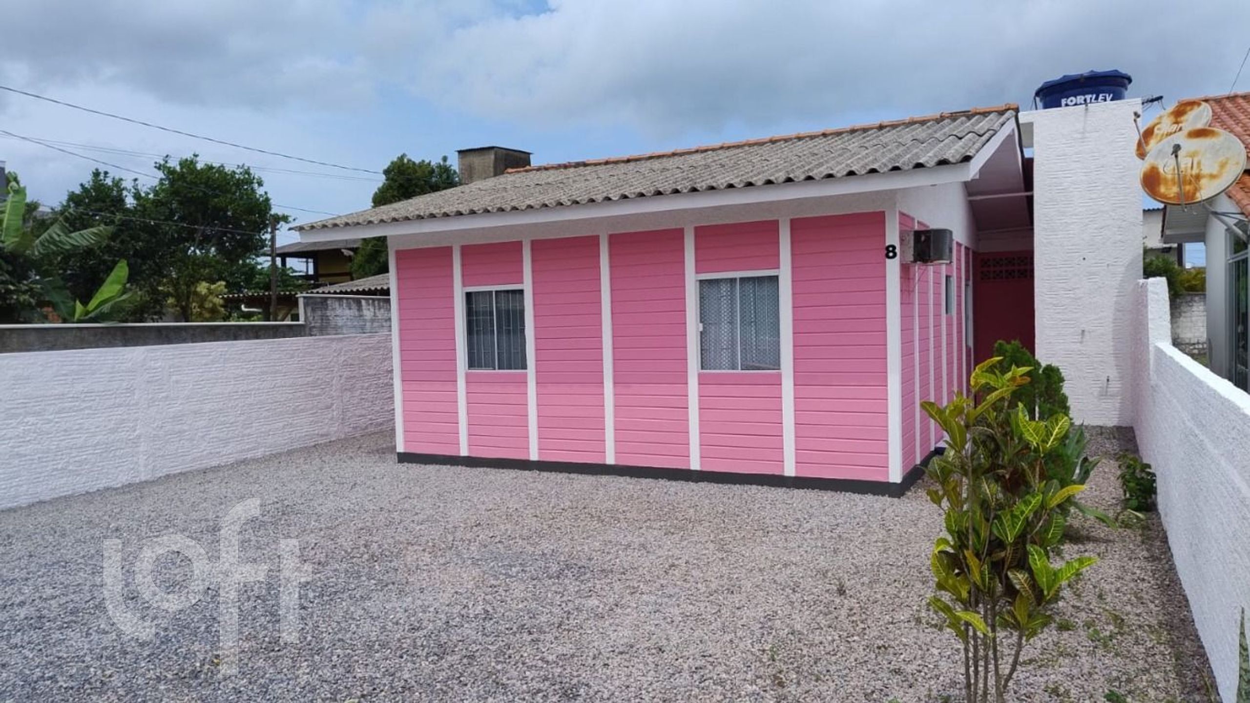 Casa à venda em Pinheira com 70 m², 2 quartos, 2 vagas