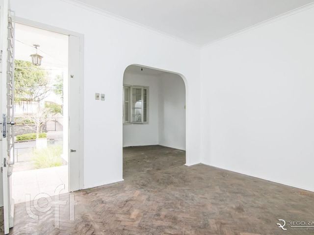 Casa com 145m², 2 dormitórios, Petrópolis em Porto Alegre