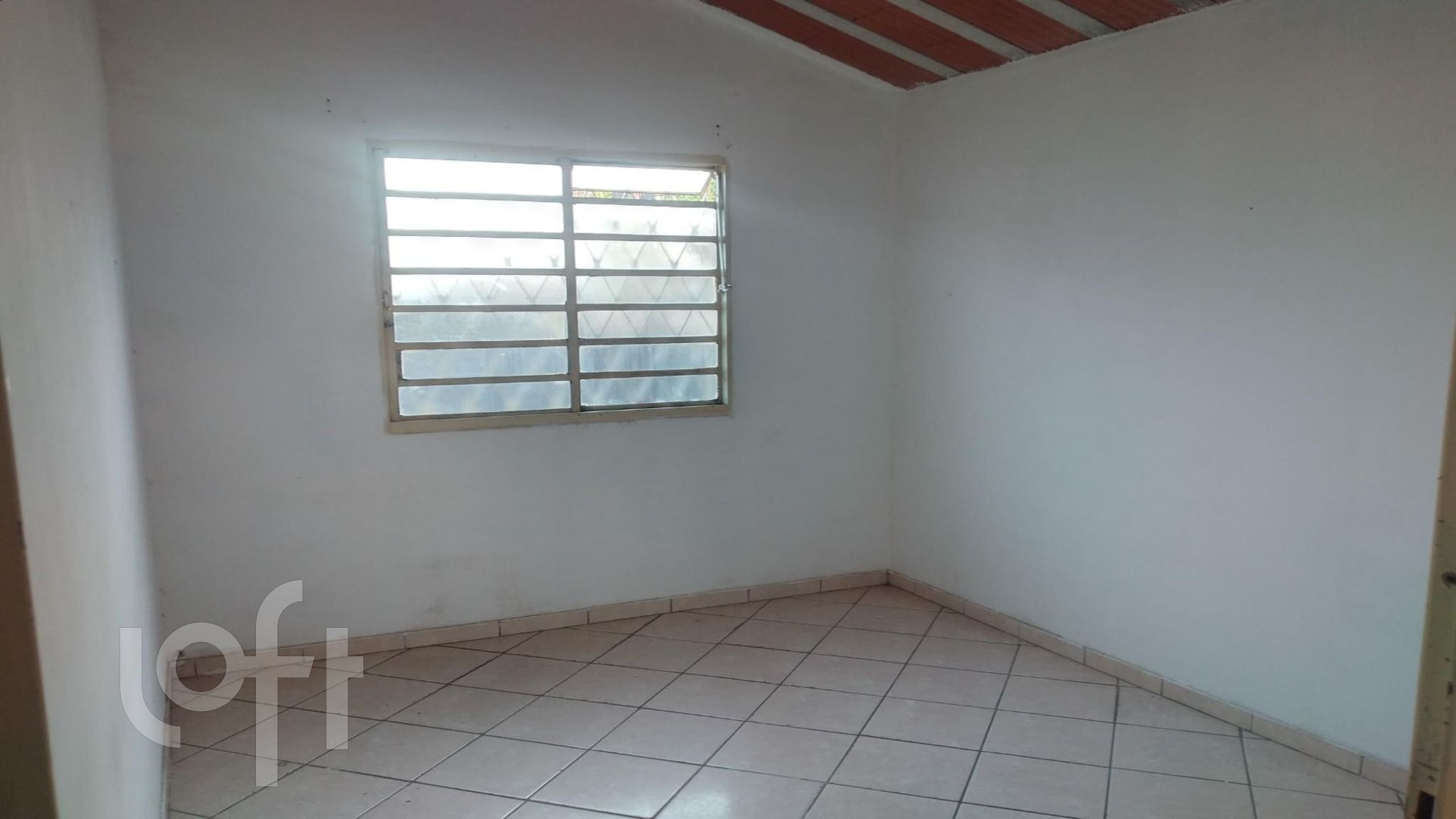 Casa à venda com 3 quartos, 73m² - Foto 4