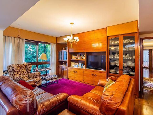 Apartamento com 277m², 5 dormitórios, 2 suítes, 3 vagas, Rio Branco em Porto Alegre