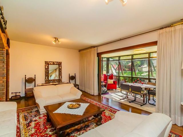 Apartamento com 277m², 5 dormitórios, 2 suítes, 3 vagas, Rio Branco em Porto Alegre