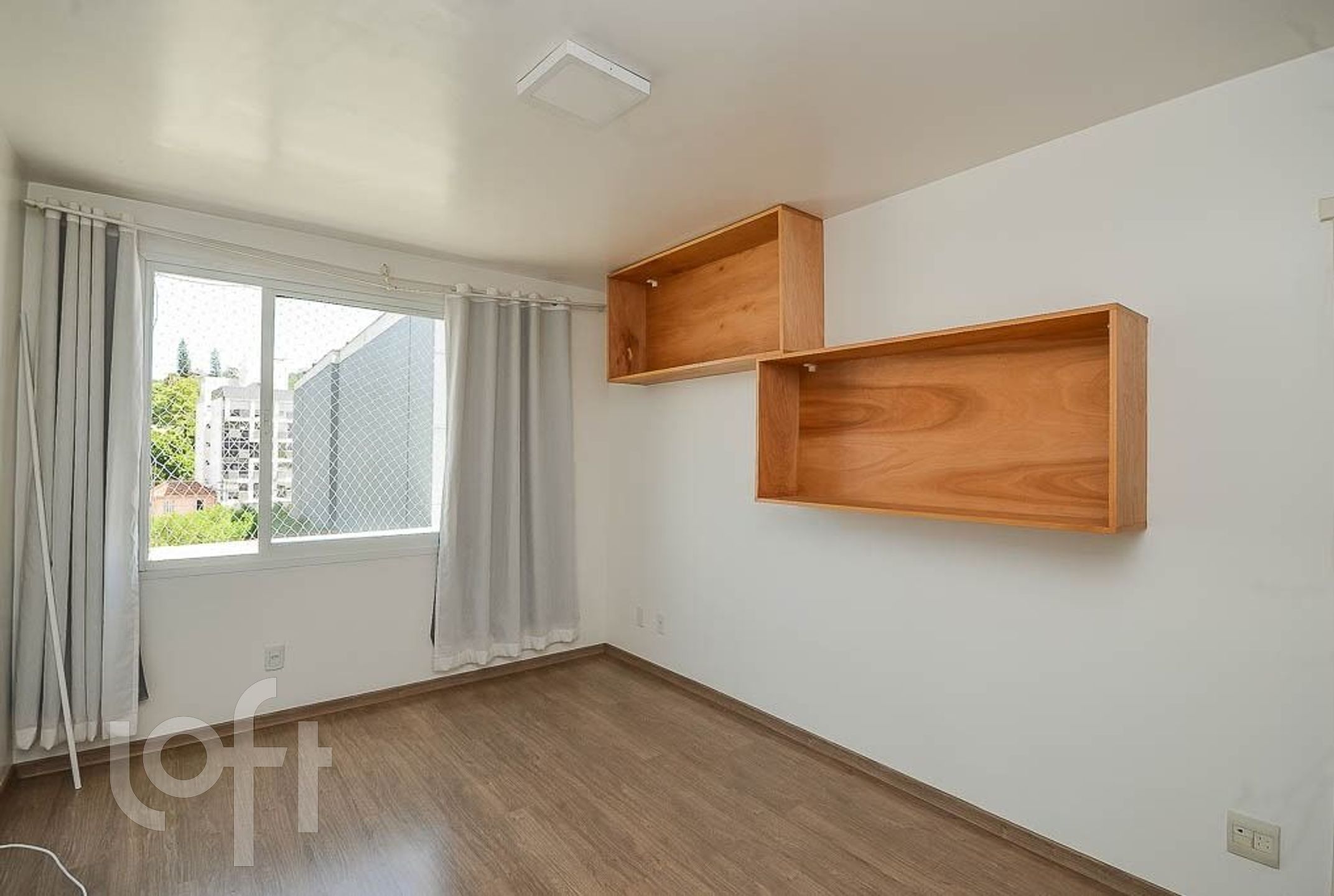 Apartamento com 60m², 2 dormitórios, 1 vaga, Menino Deus em Porto Alegre