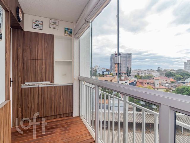 Apartamento com 68m², 2 dormitórios, 1 suíte, 1 vaga, Vila Ipiranga em Porto Alegre