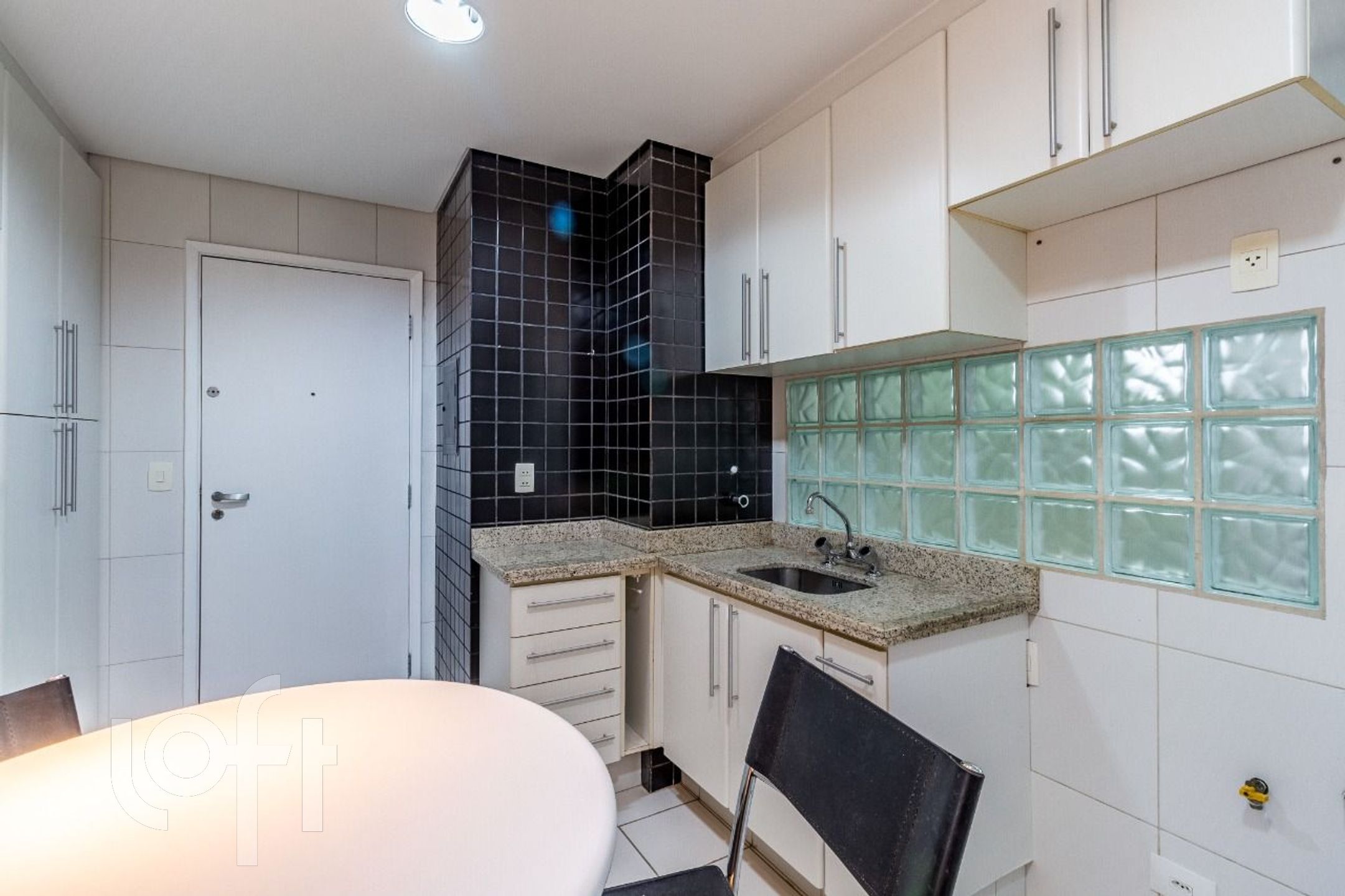 Apartamento à venda com 2 quartos, 81m² - Foto 7