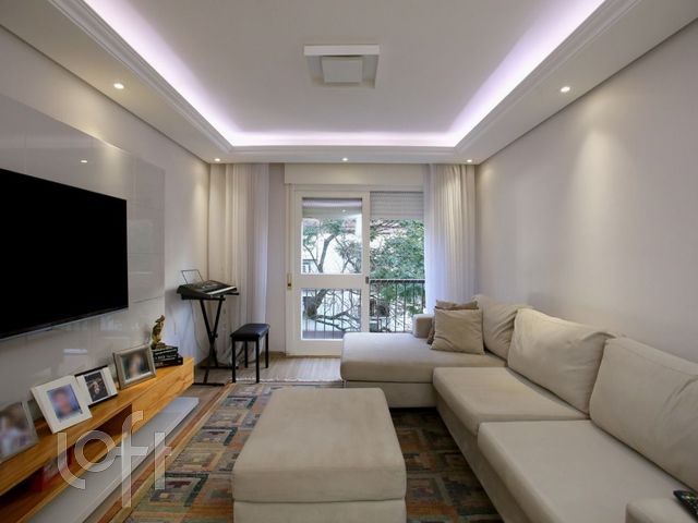 Apartamento com 120m², 3 dormitórios, 1 suíte, 2 vagas, Bela Vista em Porto Alegre